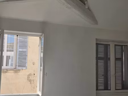 location appartement 2 pièces 45 m² à la ciotat (13600)