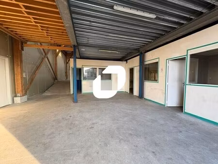 location local d'activités 270 m² à 1 140 m²