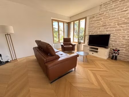 mainson 175 m² - 7 pièces avec dépendances