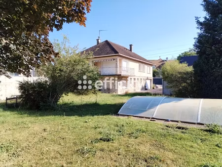 maison 7 pièces - 225 m²