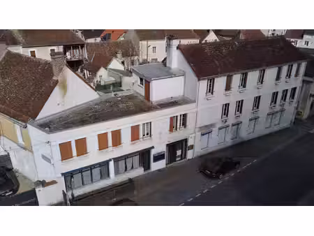 ensemble immobilier avec ancien hôtel-restaurant et appartem