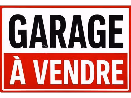 à vendre : box fermé de 16 m²