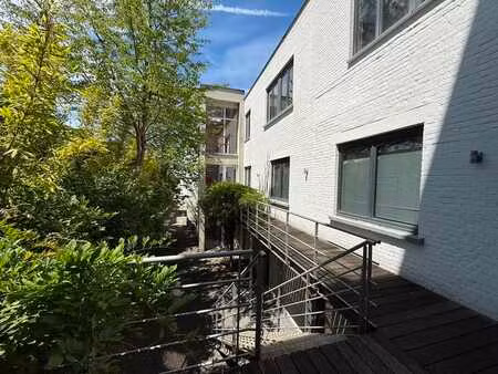 uccle - bureaux à louer entre la gare de calvoet et le globe