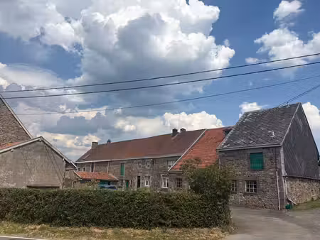 ancienne ferme à rénover  2347m² de terrain