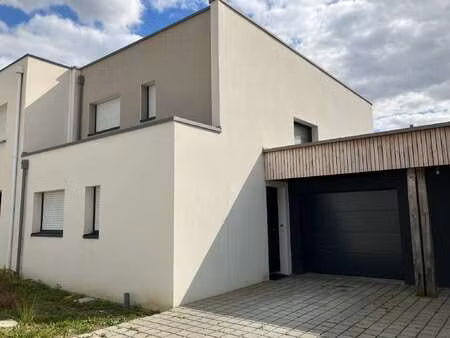 location maison à orgères (35230) : à louer / 105m² orgères