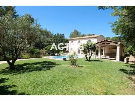 belle bastide provençale à salon de provence