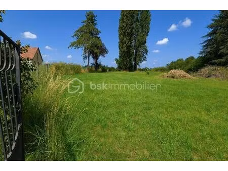 terrain de 850 m² à coltainville