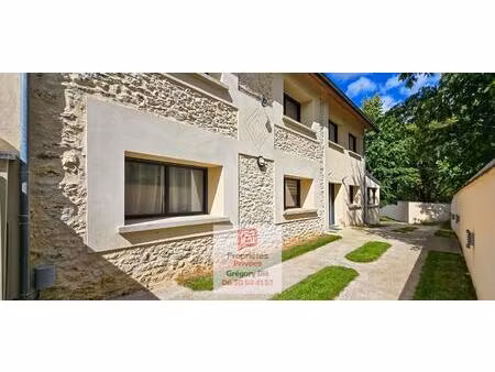 maison 9 pièce(s) 270 m2