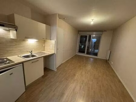 location appartement 3 pièces à rennes (35000) : à louer 3 pièces / 40m² rennes