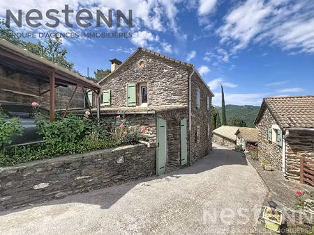 très belle maison de hameau au collet de deze