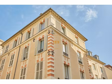 appartement duplex de charme 4 pieces / 2 ch - immeuble ancien - dernier etage - saint-ger