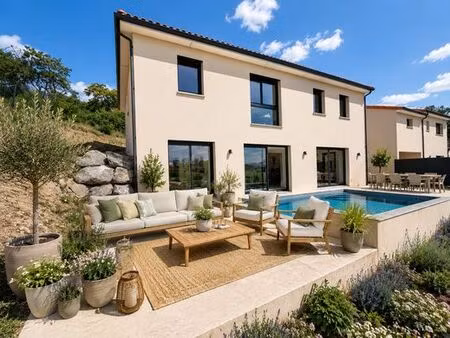 maison de 5 pièces de luxe en vente à dallet  auvergne-rhône-alpes