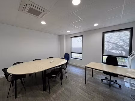 location bureau poitiers 194 m²