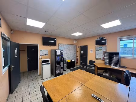 vente/location local d'activités montmorillon 610 m²