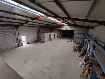 location local d'activités roches premarie andille 534 m²