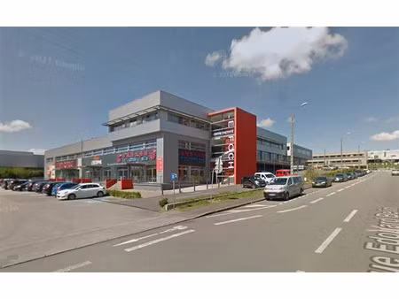 location bureau brest 82 m²