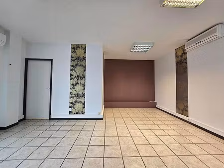 location bureau fontaine le comte 46 m²