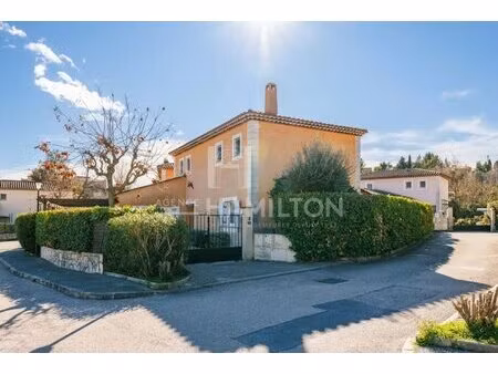 maison 4 pièces au rouret