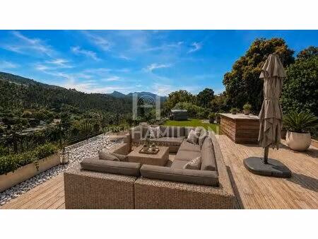 appartement 110 m² rooftop vue imprenable estérel et aperçu mer.