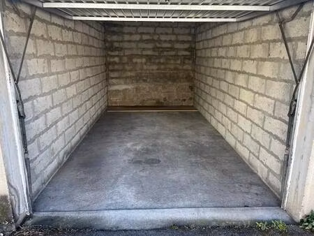 location parking villeurbanne 69100