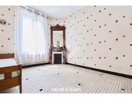 maison familiale t4 de 96 m2 avec jardin arboré  proche du c