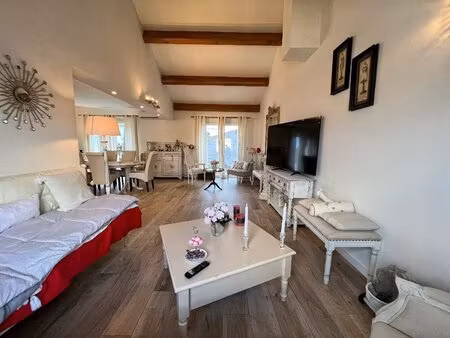 à maraussan  villa f4 avec piscine et charme unique