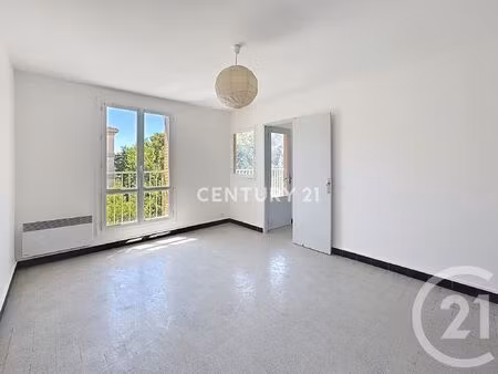 location appartement 3 pièces 52m² aubagne 13400