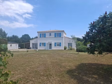 vente maison 5 pièces 157 m² corme-écluse (17600)