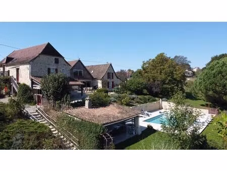 belle propriété avec 3 gites