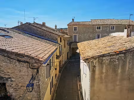 appartement t2 de 48 m² situé au coeur de caumont sur durance