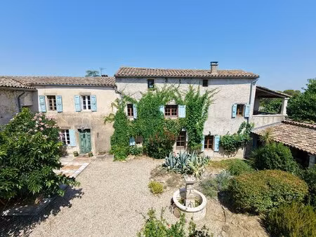 mas en pierre du xviiie siècle avec piscine et dépendances   cardet (30)