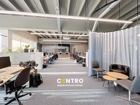 energiezuinige  vernieuwde serviced kantoorruimte met mogelijkheid om een magazijn (215m²)