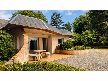 5 km d'hagetmau  maison contemporaine - 135 m² hab.