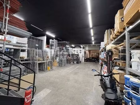vente local d'activités 270 m²