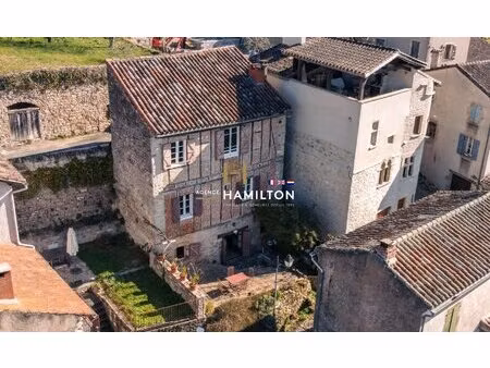 maison de village avec terrasse au pied de la cite - hameau du bouysset