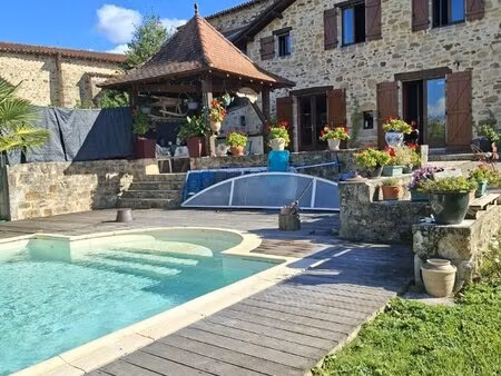 maison de village en pierre