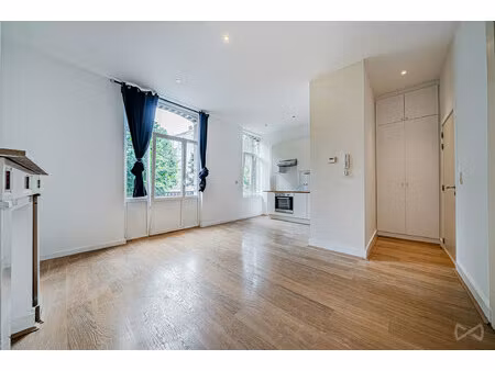 appartement te koop in jette met 1 slaapkamer