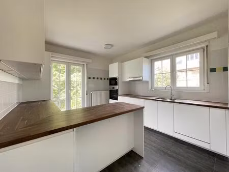 maison à louer avec garage et terrasse   woluwe-saint-pierre (vbe37848)