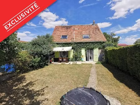 jolie maison dans hameau paisible