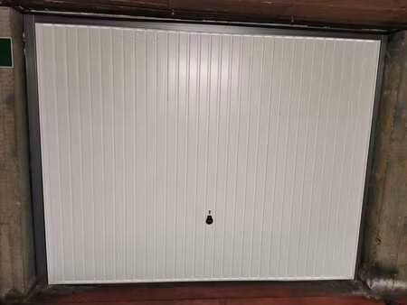box de garage fermé à vendre – molenbeek-saint-jean (1080)