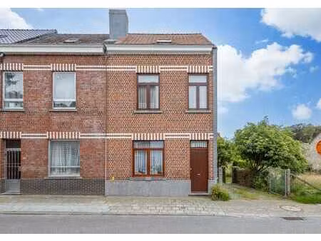 maison à rénover avec jardin au centre de grand-bigard