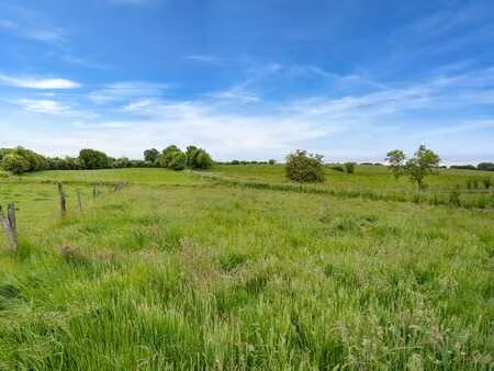 terrain à bâtir de 17 ares 10 avec vue dégagée – neufchâteau