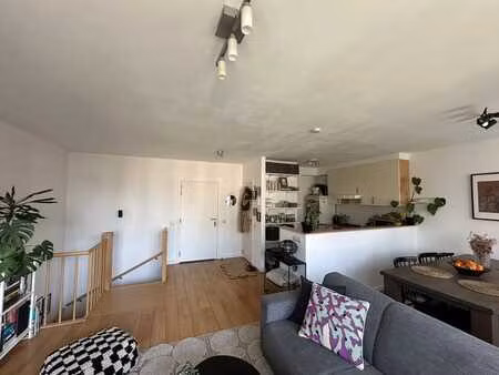 lumineux duplex 90m² 2 chambres + parking. flagey