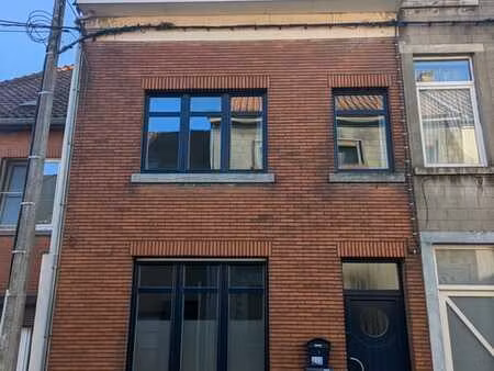 maison de ville 3 chambres avec espace extérieur