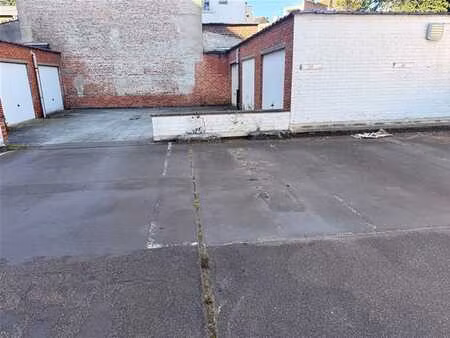 parking / garage