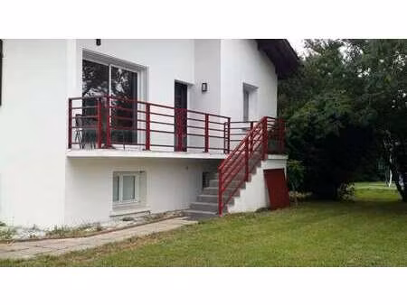 location appartement t1 meublé à ustaritz (64480) : à louer t1 meublé / 12m² ustaritz
