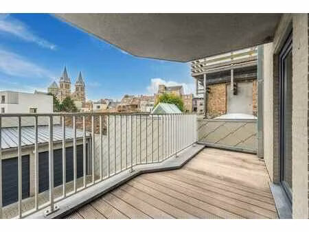 appartement récent de 2 chambres avec terrasse à ostende