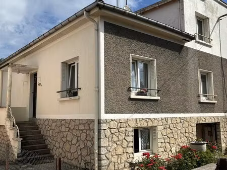 maison 3 chambres  avec garage et terrain clos