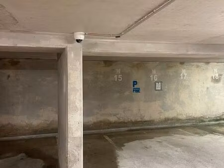 place de parking moto