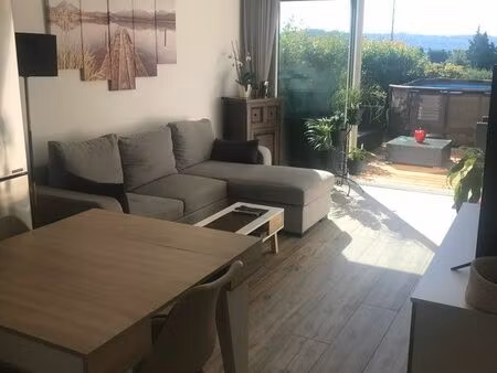 location t3 rez de jardin